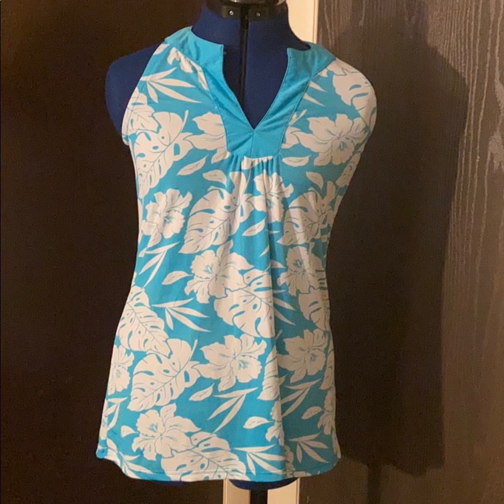 8 of Hearts: flowery shirt